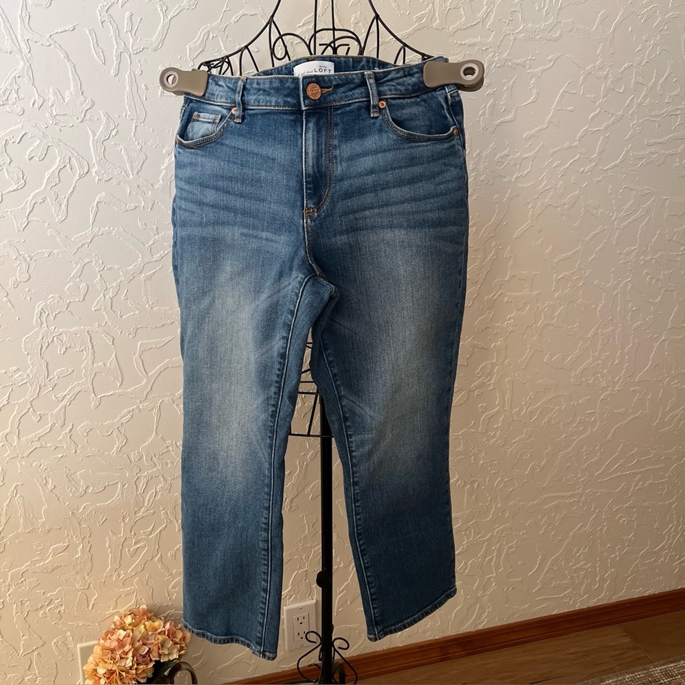 LOFT Curvy Kick Crop Jeans